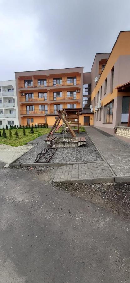 Hotel Felicia Kaluža Exterior foto
